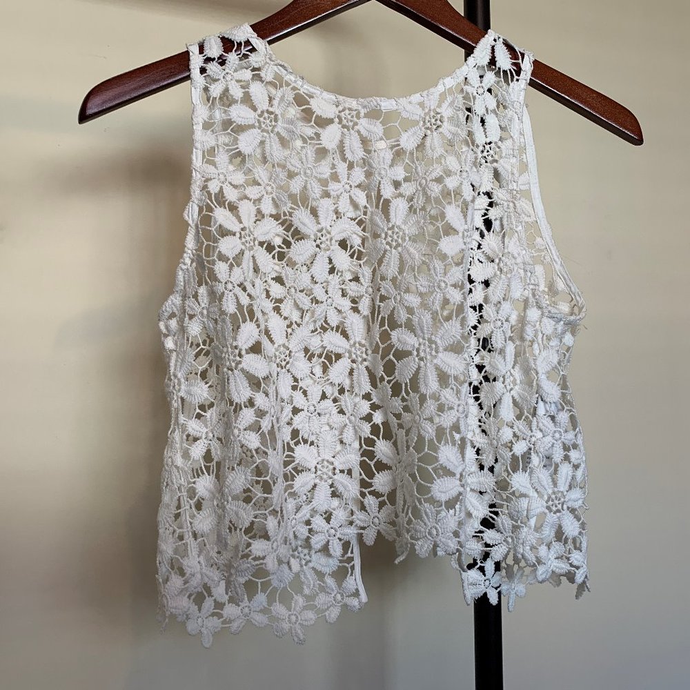 XS Hollister Floral Lace Crop Top Open Back NWOT